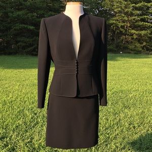 Tahari ASL Women's Black 2 PC  Skirt Suit Sz 8P